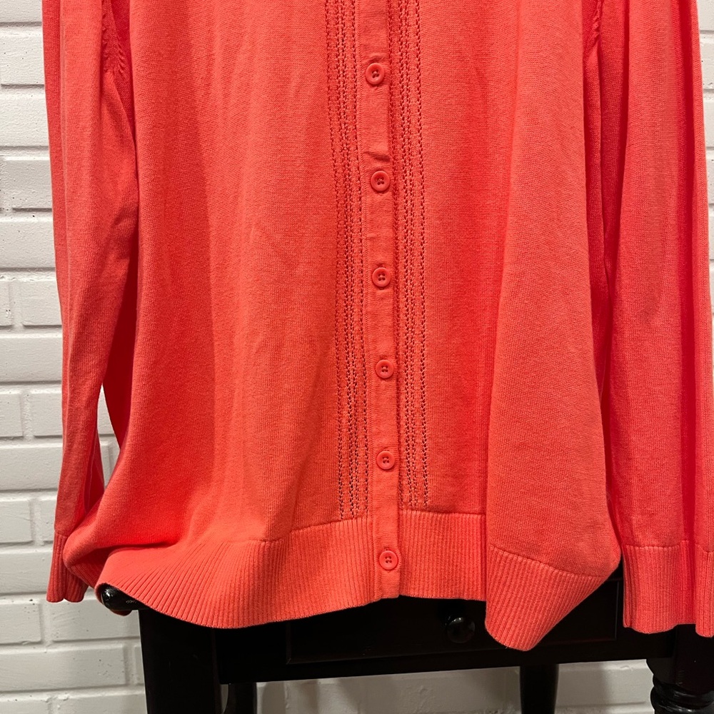 Northcrest Women's Plus Coral Button Cardigan - Picture 5 of 6